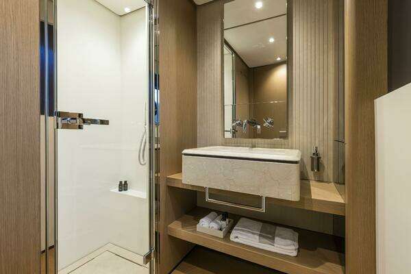 Ferretti Yachts Ferretti 1000 Yacht For Sale