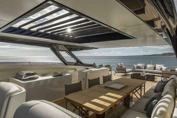 Ferretti Yachts Ferretti 1000 Yacht For Sale