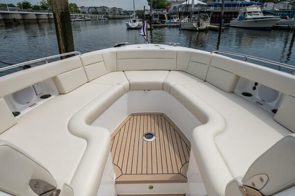 35ft MJM Yacht For Sale