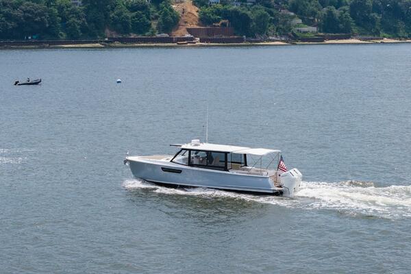 35ft MJM Yacht For Sale