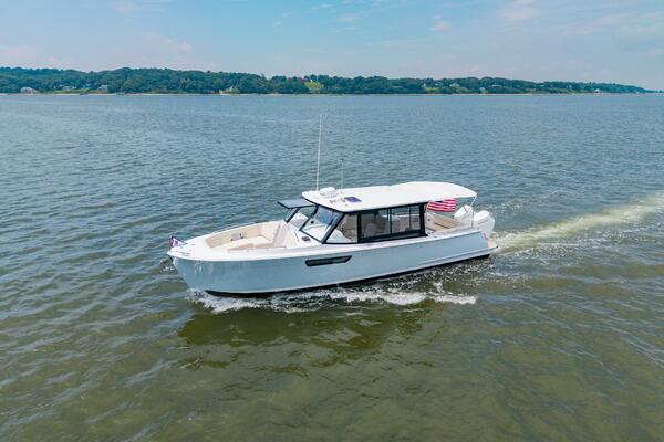 35ft MJM Yacht For Sale