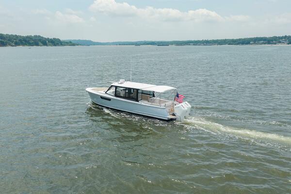 35ft MJM Yacht For Sale