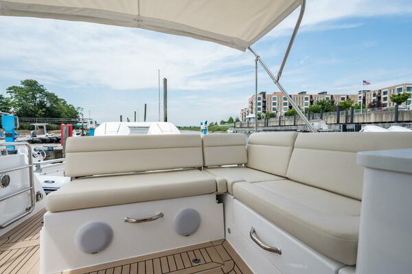 35ft MJM Yacht For Sale