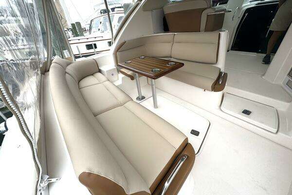 Tiara Yachts 3900 Sovran Yacht For Sale