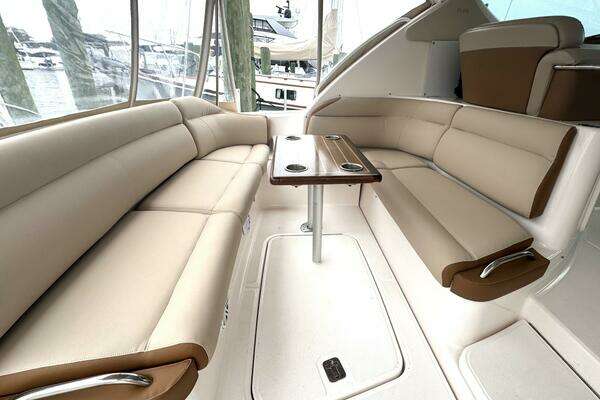 Tiara Yachts 3900 Sovran Yacht For Sale