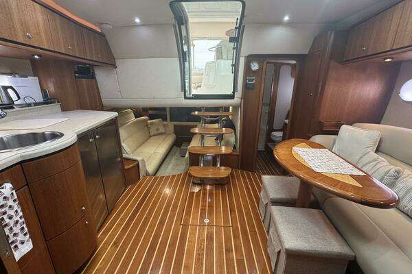 Tiara Yachts 3900 Sovran Yacht For Sale
