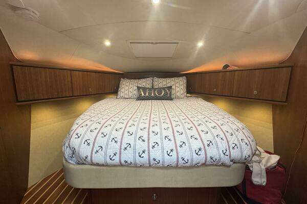 Tiara Yachts 3900 Sovran Yacht For Sale