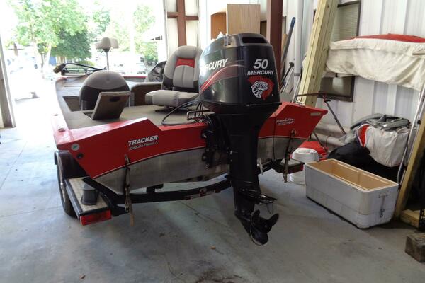 17ft Tracker Yacht For Sale