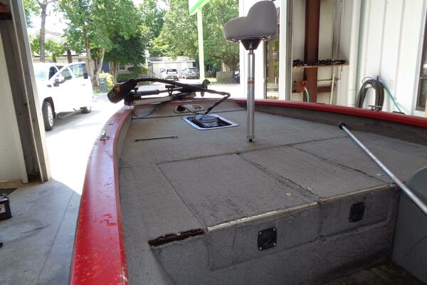 17ft Tracker Yacht For Sale