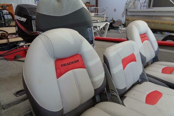 17ft Tracker Yacht For Sale