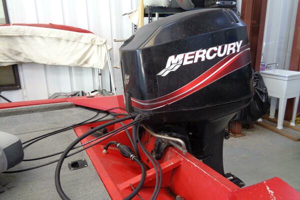 17ft Tracker Yacht For Sale