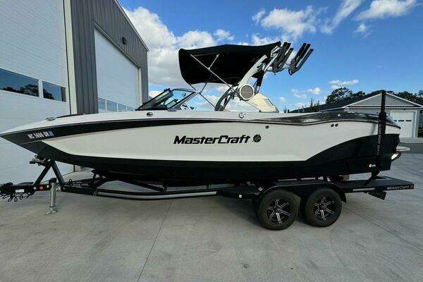 2019 Mastercraft 24