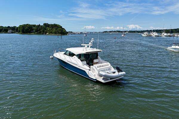 Tiara Yachts C44 Coupe Yacht For Sale