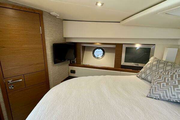 Tiara Yachts C44 Coupe Yacht For Sale