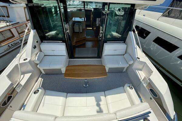 Tiara Yachts C44 Coupe Yacht For Sale