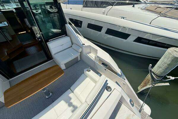 Tiara Yachts C44 Coupe Yacht For Sale
