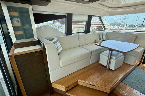 Tiara Yachts C44 Coupe Yacht For Sale