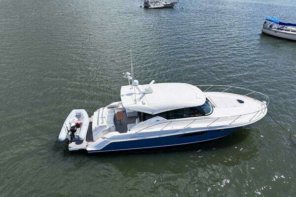 Tiara Yachts C44 Coupe Yacht For Sale