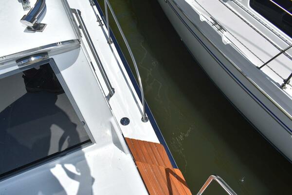 Beckoning 39ft Marinette Yacht For Sale