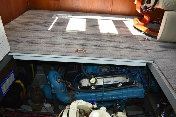 Beckoning 39ft Marinette Yacht For Sale