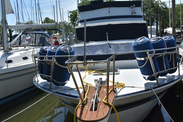 Beckoning 39ft Marinette Yacht For Sale