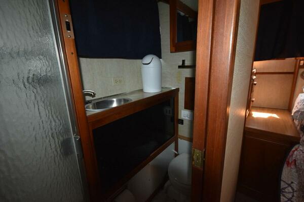 Beckoning 39ft Marinette Yacht For Sale