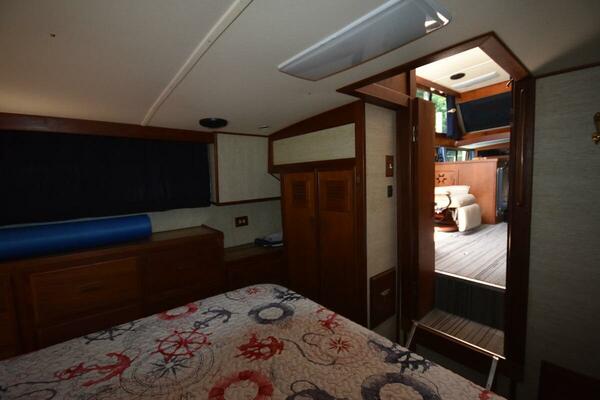 Beckoning 39ft Marinette Yacht For Sale