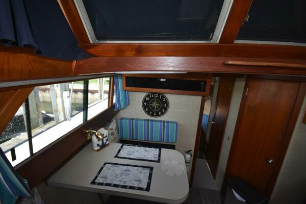 Beckoning 39ft Marinette Yacht For Sale