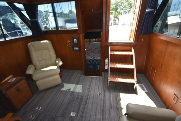 Beckoning 39ft Marinette Yacht For Sale
