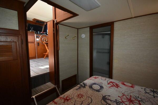 Beckoning 39ft Marinette Yacht For Sale