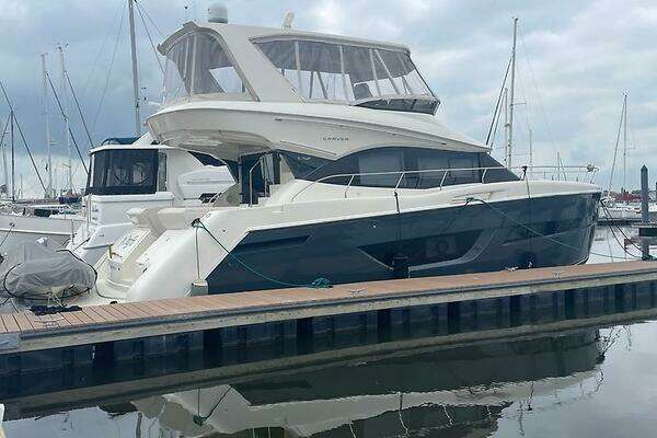 Carver C 52 Yacht For Sale