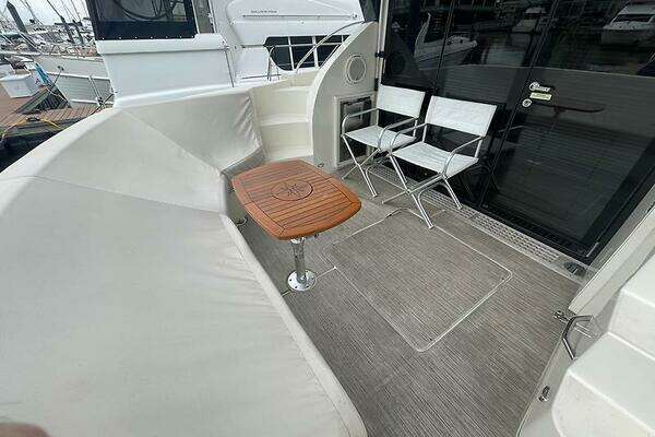 Carver C 52 Yacht For Sale