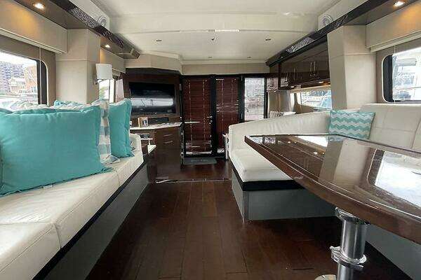 Carver C 52 Yacht For Sale