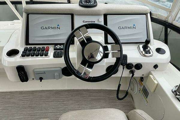 Carver C 52 Yacht For Sale