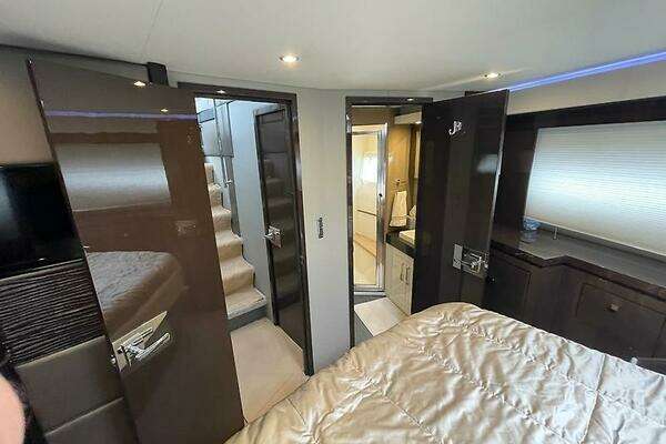 Carver C 52 Yacht For Sale