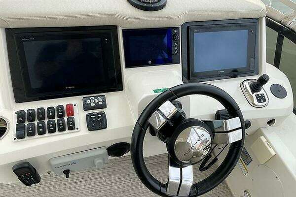 Carver C 52 Yacht For Sale