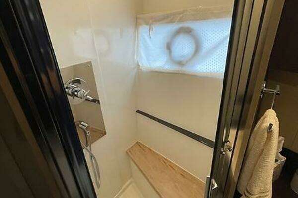 Carver C 52 Yacht For Sale