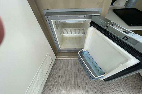 Carver C 52 Yacht For Sale