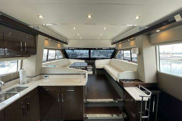 Carver C 52 Yacht For Sale