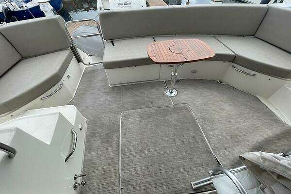 Carver C 52 Yacht For Sale