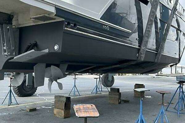 Carver C 52 Yacht For Sale