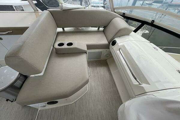 Carver C 52 Yacht For Sale