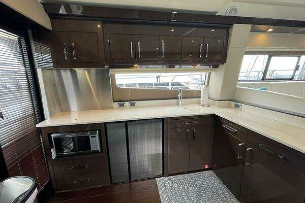 Carver C 52 Yacht For Sale