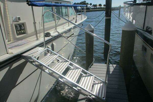 Photo of the 1986 Hatteras 