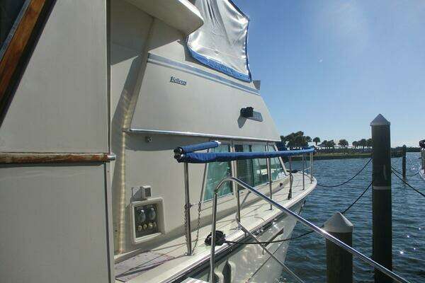 Photo of the 1986 Hatteras 