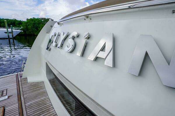 Prestige 550 Flybridge Yacht For Sale
