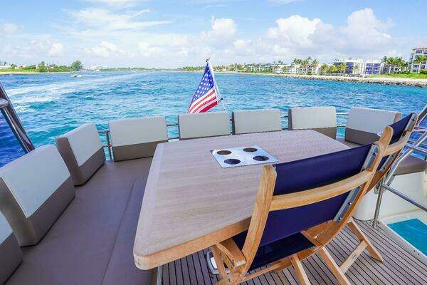 Prestige 550 Flybridge Yacht For Sale