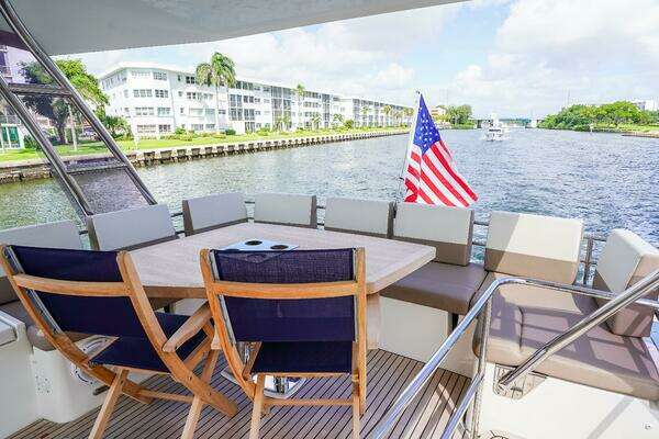 Prestige 550 Flybridge Yacht For Sale