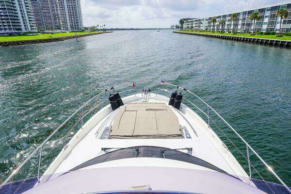 Prestige 550 Flybridge Yacht For Sale