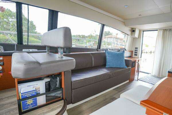 Prestige 550 Flybridge Yacht For Sale